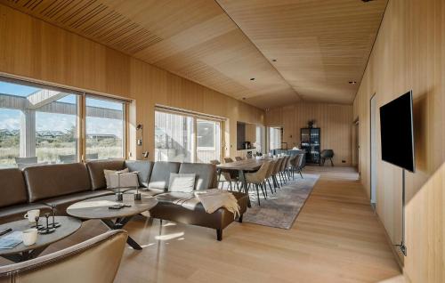 Lokken Casa | 6 Bedroom Cozy Home In Løkken