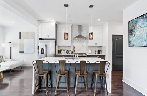 Columbia Heights Casa | 6-Bedroom DC Brownstone - Dual Kitchens, Multiple Living Areas
