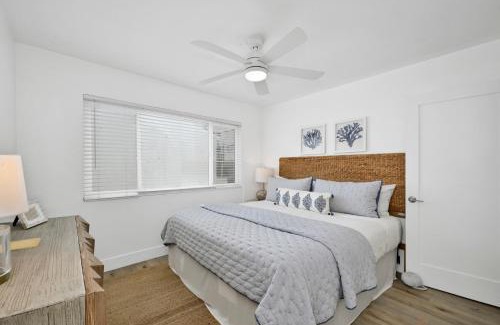 Balboa Peninsula Casa | 6 Bedroom Duplex near the Balboa Pier and Fun Zone with AC