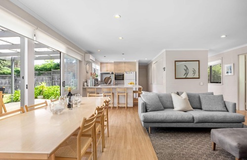 Portsea Casa | 6 BEDROOM FAMILIES SENSATION, LARGE HOLIDAY BEACH ENTERTAINER IN PORTSEA