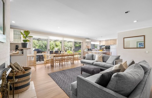 Portsea Casa | 6 BEDROOM FAMILIES SENSATION, LARGE HOLIDAY BEACH ENTERTAINER IN PORTSEA