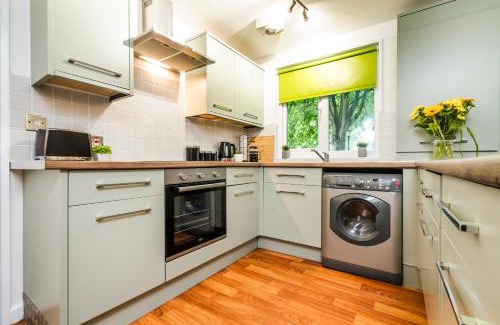 Sheffield Apartamento | 6 Bedroom Holiday Lodge with Secure Free Parking