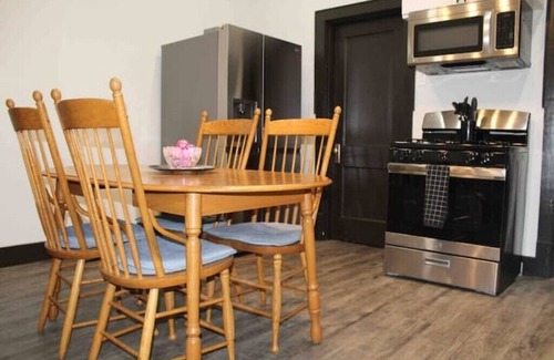 Sherman Casa | 6 Bedroom home with a shabby chic touch!