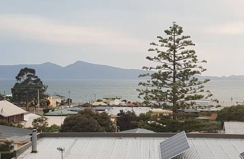 Swansea Casa | 6 Bedroom House Swansea (au)