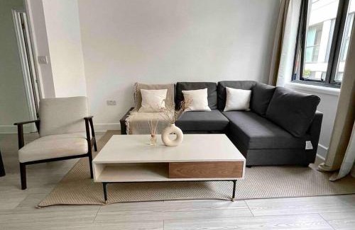 Bunhill Apartamento | 6 bedroom in a 3 apartment building complex, great for large group bookings, central London location
