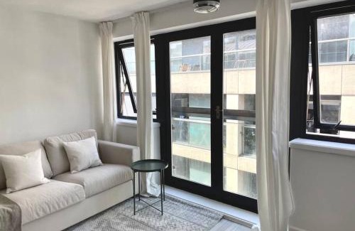 Bunhill Apartamento | 6 bedroom in a 3 apartment building complex, great for large group bookings, central London location