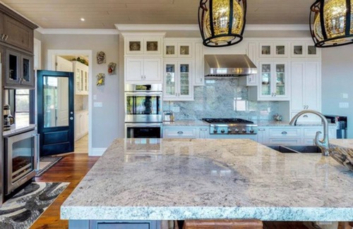 Pointe au Baril Casa | 6-Bedroom Luxury Estate with Resort Amenities and 5⭐️Fishing on Georgian Bay