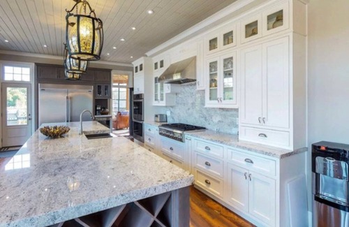 Pointe au Baril Casa | 6-Bedroom Luxury Estate with Resort Amenities and 5⭐️Fishing on Georgian Bay