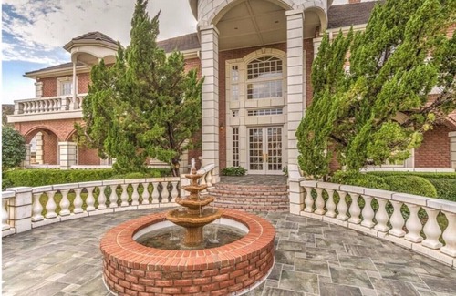 Colleyville Casa | ¡MANSIÓN de 6 habitaciones con piscina cubierta y spa!