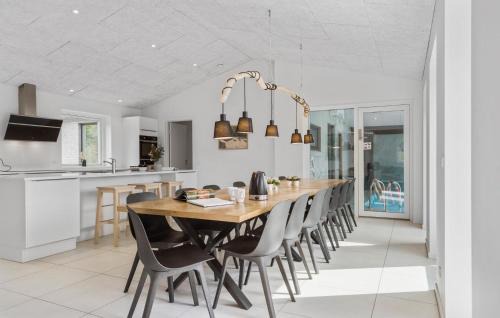 Bønnerup Strand Casa | 6 Bedroom Nice Home In Glesborg