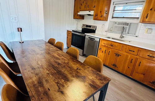 Barnegat Light Casa | 6-bedroom ocean-block renovated duplex in wonderful Barnegat Light with AC, WiFi