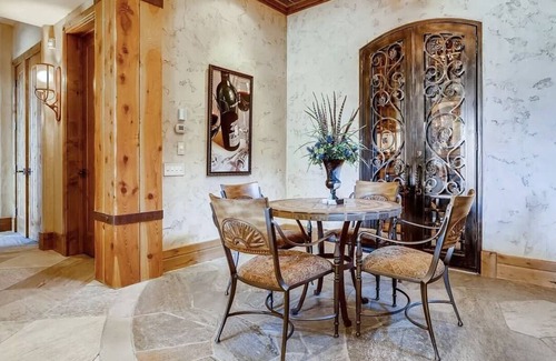 Cordillera Casa | 6 Bedroom Private Mountain Getaway!!