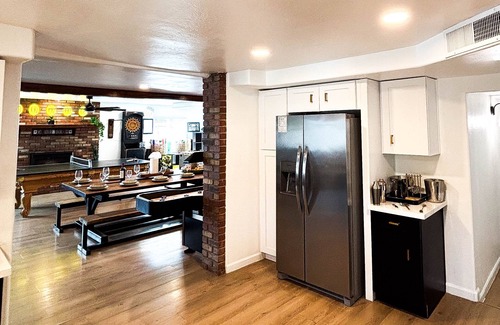 Lehi Casa | 6 Bedroom Resort Central location Close to Tempe Scottsdale Golf Sprint Training