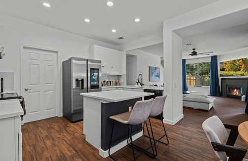 McKinney Apartamento | 6 Bedroom Villa | Pool | Hot Tub | Party Cabana