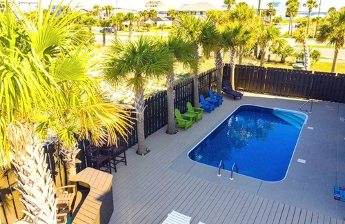 Toilla Segunda Casa | 6 Bedrooms 2 5 blocks from the beach with Gulf Views Sleeps 24 with Large Pool