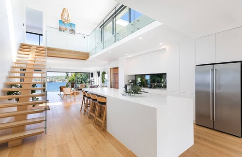 Cronulla Casa | 6 bedrooms, ocean views, pool & spa
