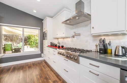 Allied Gardens Villa | ☀6 beds Fully Remodeled Villa ♨Heated Pool/Jacuzzi☀