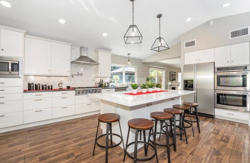 Allied Gardens Villa | ☀6 beds Fully Remodeled Villa ♨Heated Pool/Jacuzzi☀