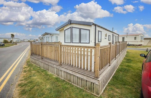 Lowestoft Casa | 6 berth caravan with decking at North Denes in Suffolk ref 40089ND