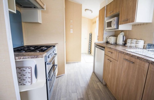 Lowestoft Casa | 6 berth caravan with decking and WiFi at North Denes in Suffolk ref 40113ND