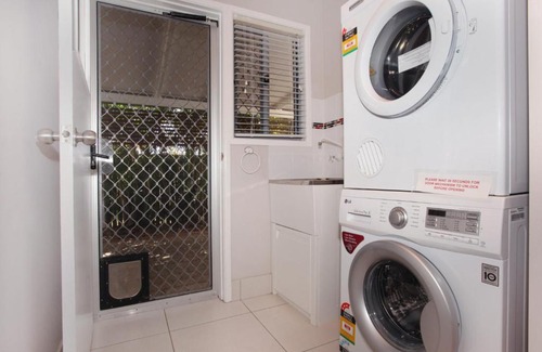 Marcoola Casa | 6 Botany Court Marcoola Beach - Pet Friendly 500 Bond
