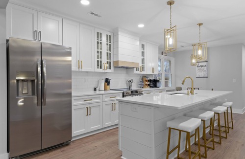 Greenville - Spartanburg Casa | 6 BR✅ Hot Tub✅ Game Room✅ 10 mins to DT Greenville!!!✅