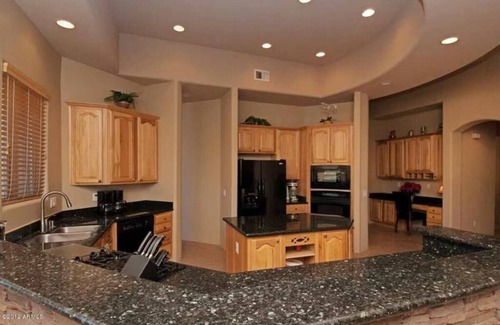 Desert View Casa | 6 BR,Pet friendly,Outdoor Grill and Pool,Sleeps 24