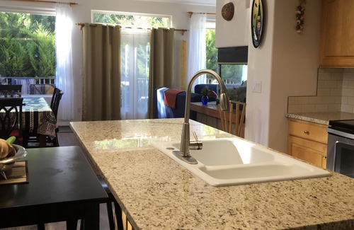 Zion National Park South Entrance Casa | 6 BR Villa Downtown en Springdale UT SW de Zion Nat Park Sleeps 14, estacionamiento gratuito