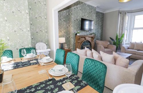 Colwyn Bay Casa | 6 Canning Road