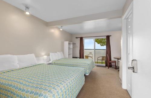 Lake City Hotel | 6 Cozy Combined Family Studios