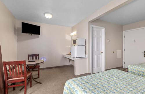Lake City Hotel | 6 Cozy Combined Family Studios