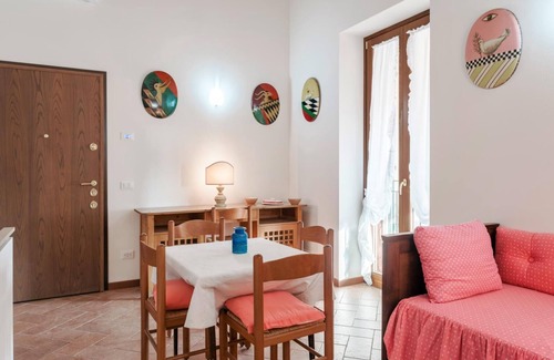 Pralboino Otro | 6) Cozy One-Bedroom Apartment in Agriturismo with Two Single Beds and Sofa Bed