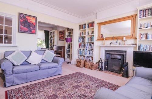 Folkestone Casa | 6 Gloster Terrace