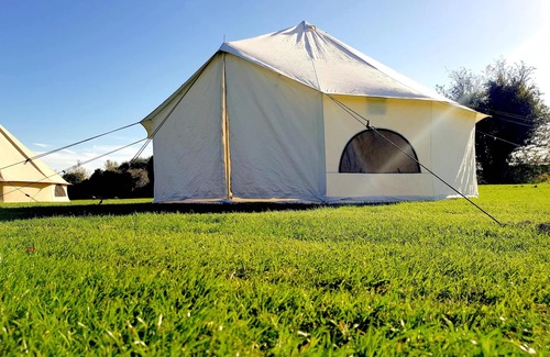 Saltburn-by-the-Sea Cabina | 6 Guests - Bell Tent - Wood Stove - Views