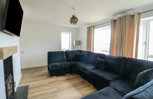 Cemaes Bay Casa | 6 Gwelfor Estate