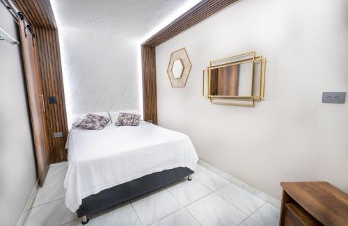Zona Rosa Apartamento | 6 Habitaciones con un Jacuzzi Privado