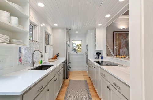 Seaside Cabaña | 6 Houses to Beach in Seaside, FL! Blue Suede Shoes!