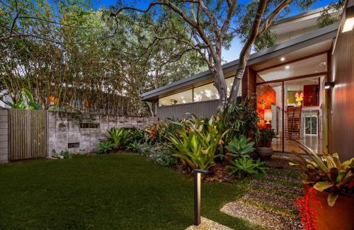 Marcus Beach Casa | 6 Jasmin Cres Tropical Oasis in Marcus Beach