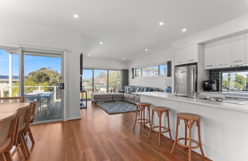 Goolwa Casa | 6 Kingdon Place, Goolwa