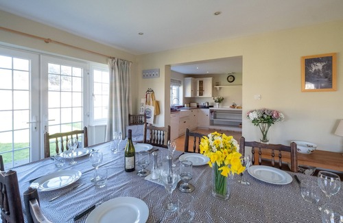 Thorpeness Cabaña | 6 Lakeside Avenue - sleeps 10 guests in 5 bedrooms