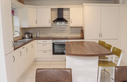 Castlemartyr Cabaña | 6 LIOS NA MBAN, family friendly in Ladysbridge, County Cork
