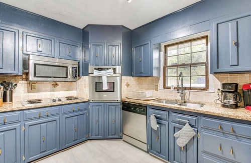 Church Street Casa | 6 Mi to Airport: Riverdale Home w/ Private Pool!