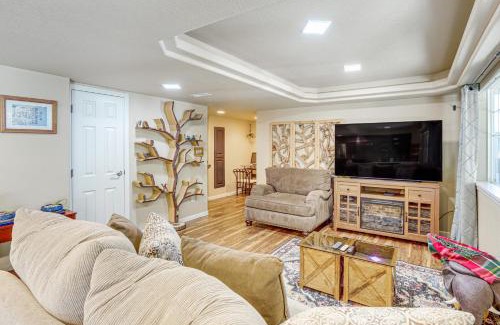 Aurora Apartamento | 6 Mi to Aurora Reservoir Apt with Patio!