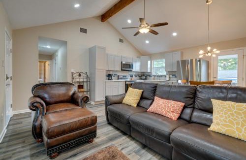 University Hills and Windsor Park Casa | 6 Mi to Dtwn Austin Retreat with Patio and Grill
