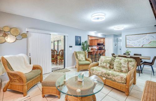 Deltona Lakes Casa | 6 Mi to Gemini Springs Park Chic Home with Pool!