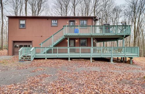 Blakeslee Casa | 6 Mi to Jack Frost Ski Resort Family Home with Deck