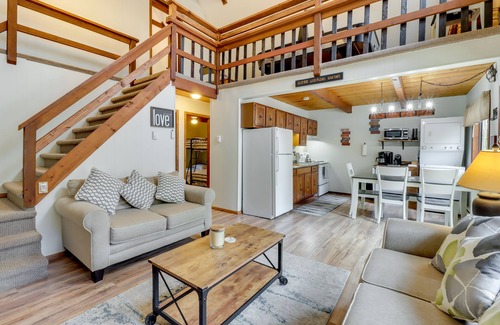 Hamlin Cabina | 6 Mi to Lake Wallenpaupack: Poconos Getaway!