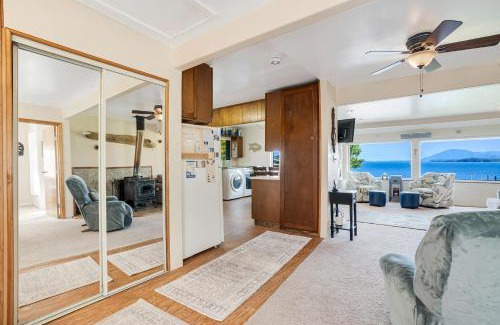 Ketchikan Casa | 6 Mi to Main St Oceanfront Cottage in Ketchikan