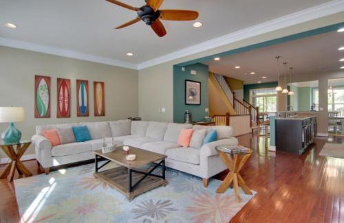 Sawgrass South Casa | 6 Mi to Rehoboth Beach Townhome with Pool Access!