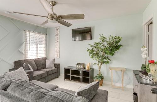 Echo Lake Apartamento | 6 Mi to Riviera Beach WPB Retreat with Pool Access!